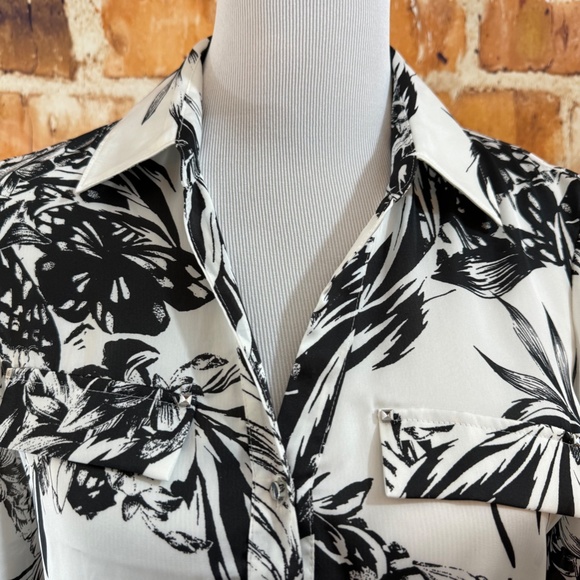 WHBM Printed Blouse - Picture 2 of 3